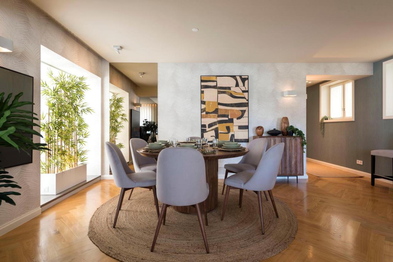 Emporium Deluxe 3Br Apartment W/ Private Parking By Lovelystay Porto Exterior photo