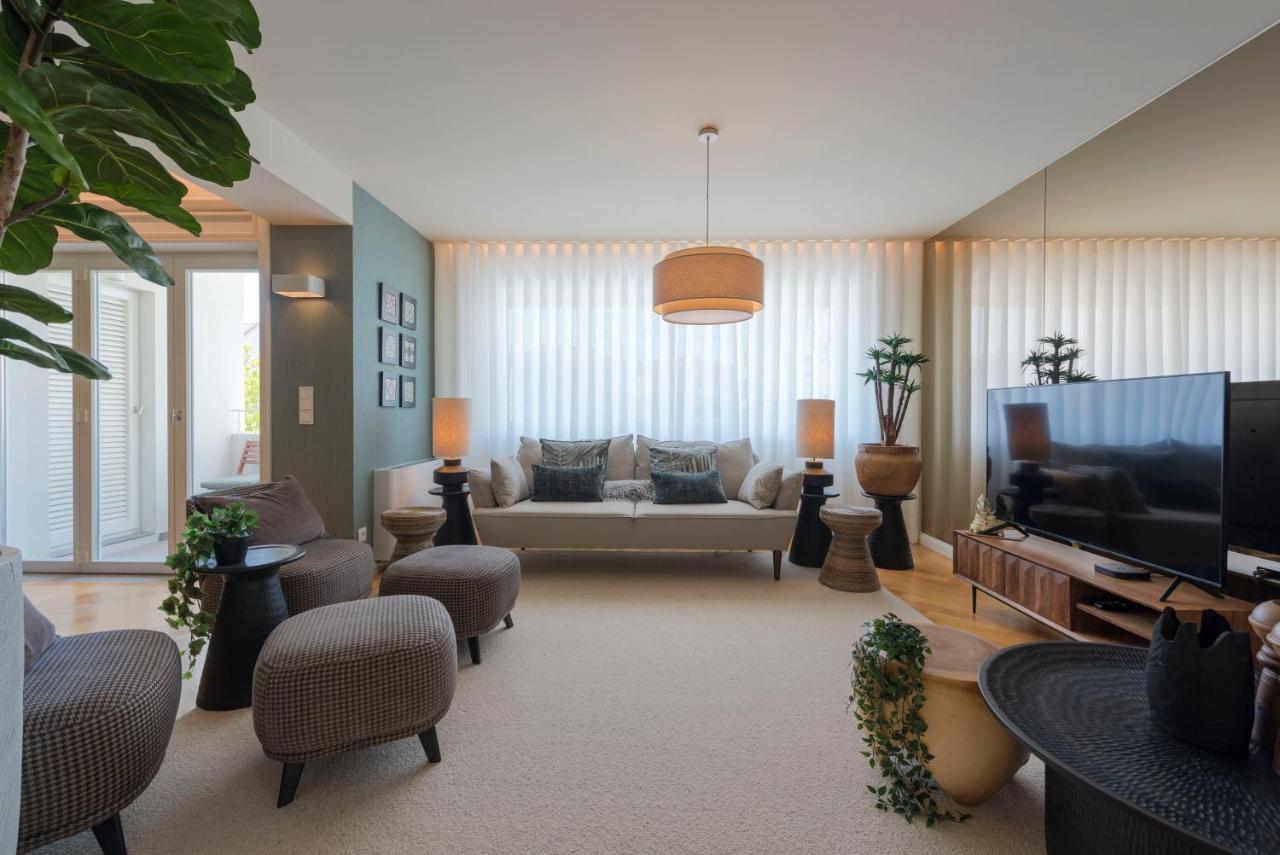 Emporium Deluxe 3Br Apartment W/ Private Parking By Lovelystay Porto Exterior photo